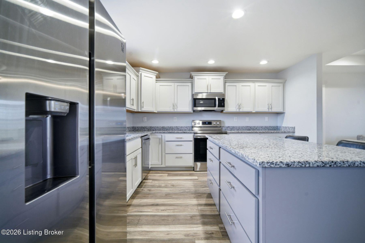 Listing Image 14
