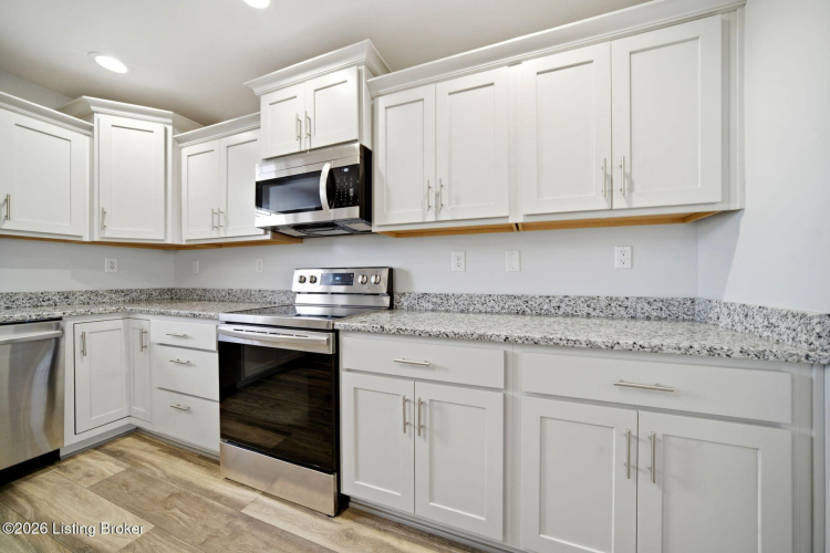 Listing Image 18