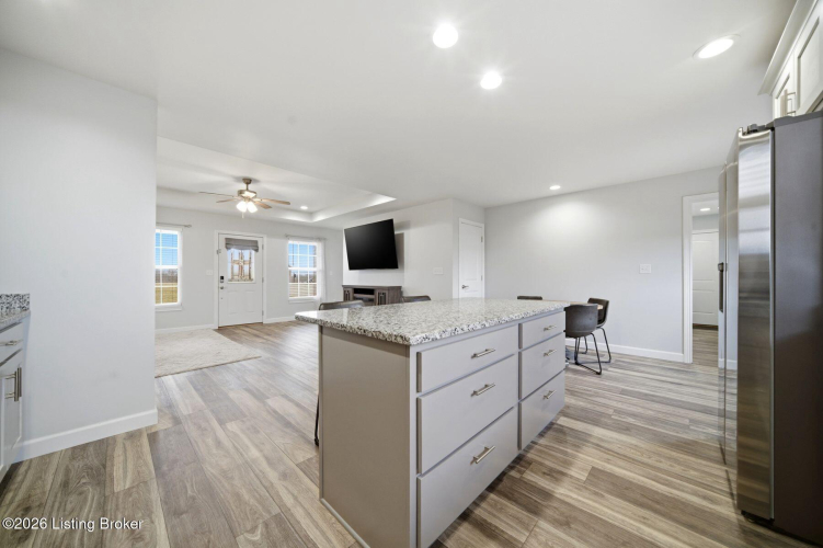 Listing Image 20