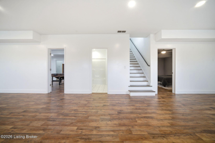 Listing Image 50