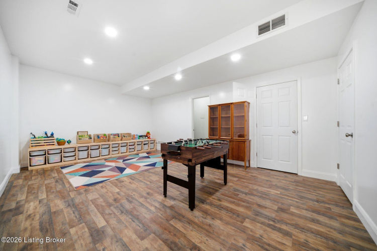 Listing Image 54