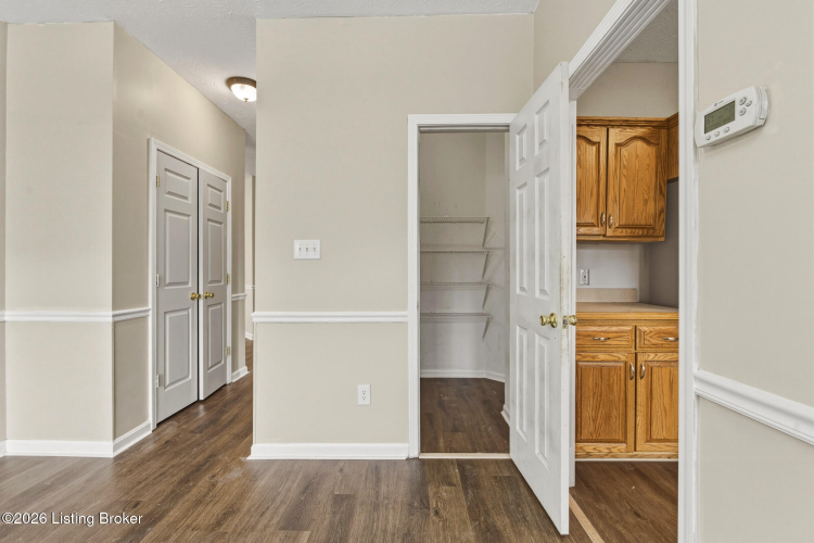 Listing Image 27