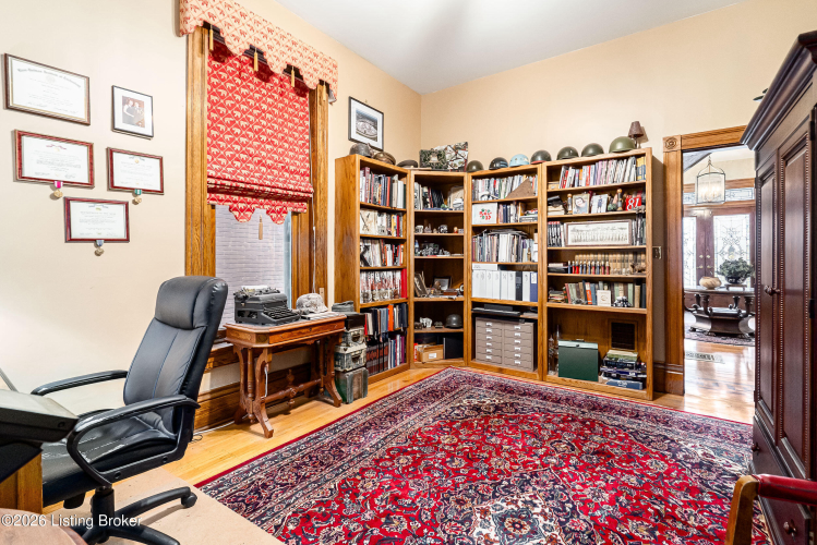 Listing Image 19