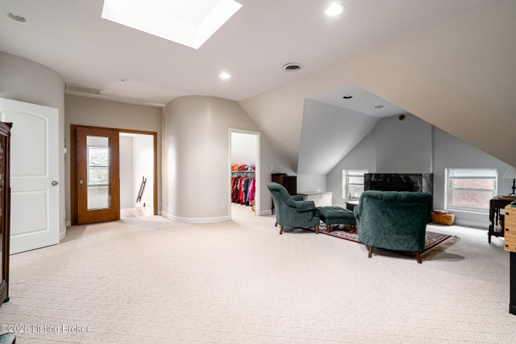 Listing Image 59