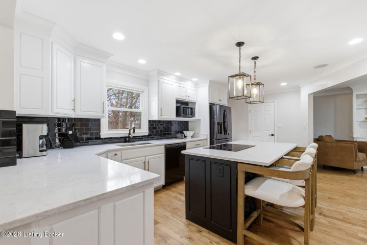 Listing Image 15