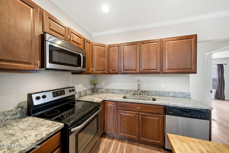 Listing Image 15