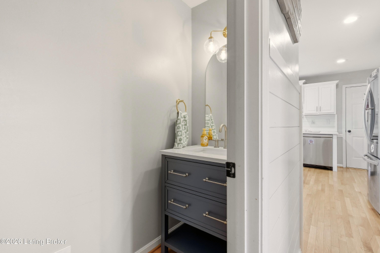 Listing Image 20