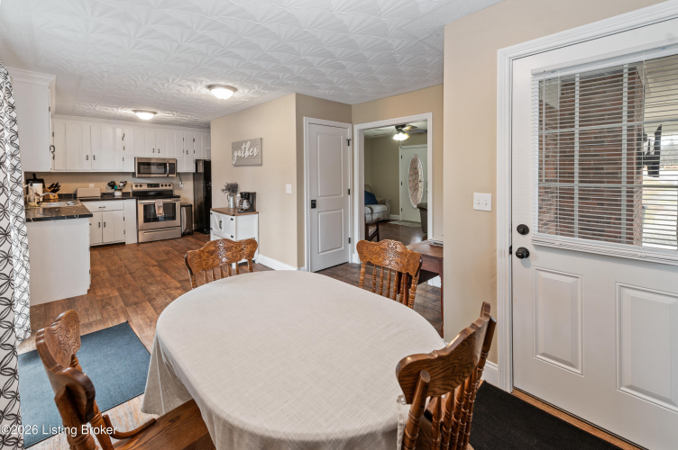 Listing Image 15