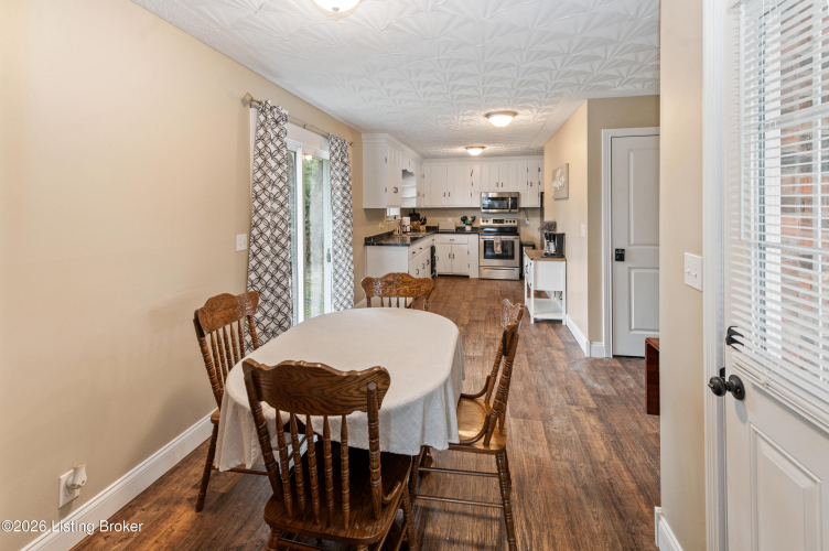 Listing Image 16