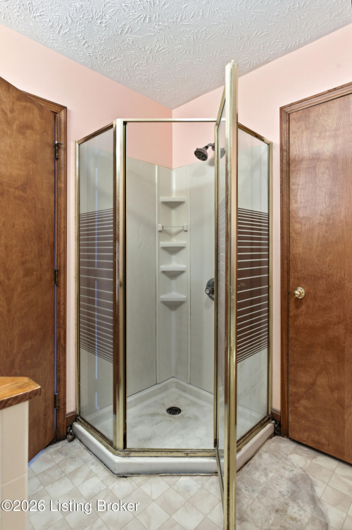 Listing Image 38