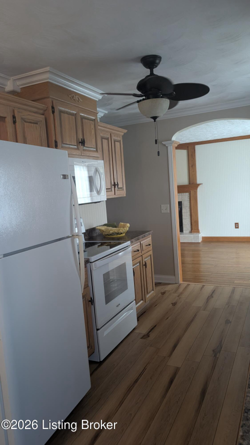 Listing Image 17