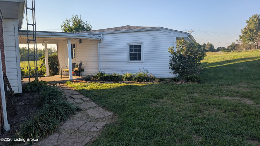 Listing Image 10