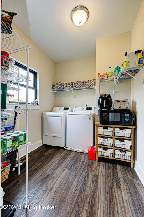 Listing Image 15