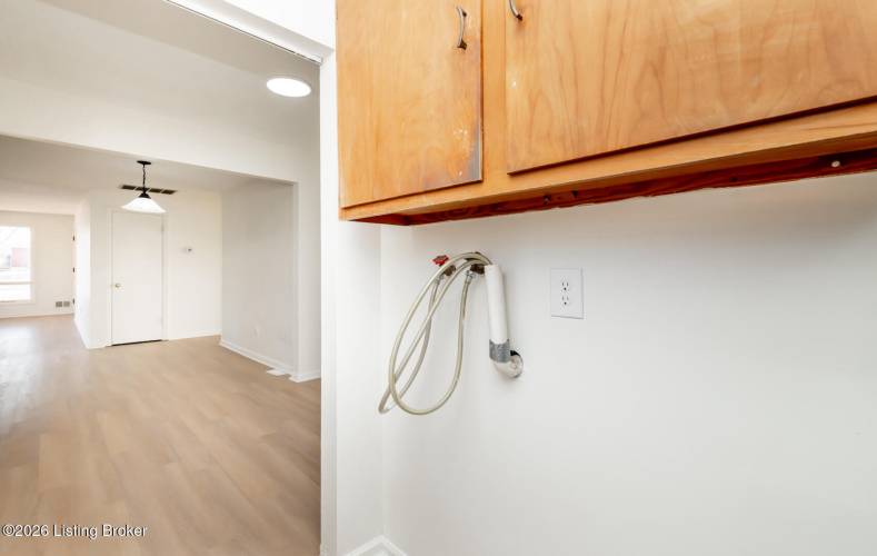 Listing Image 49