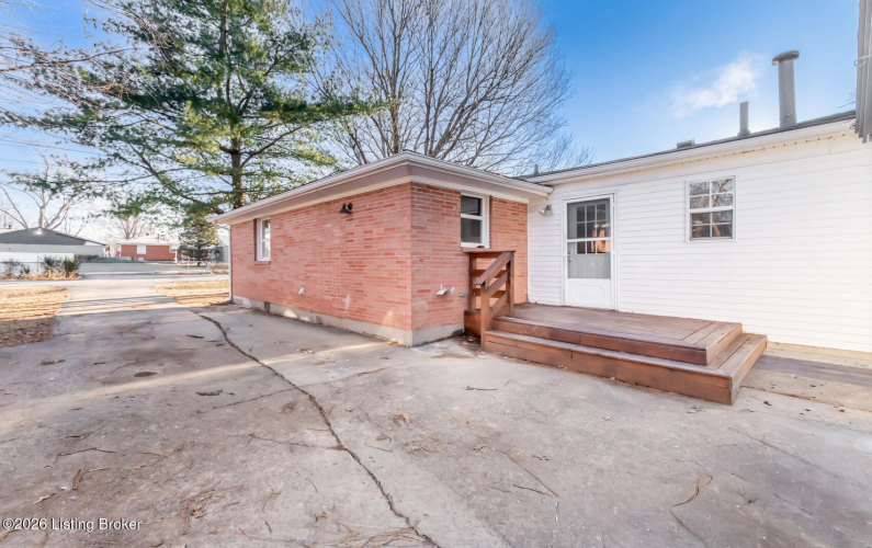 Listing Image 7