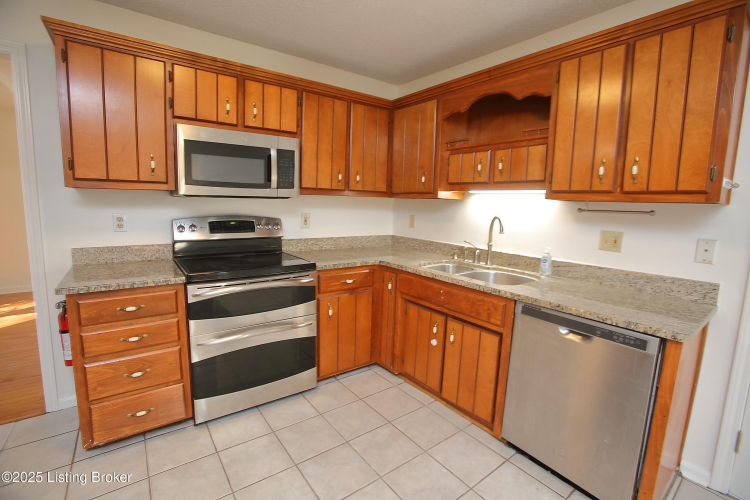 Listing Image 13