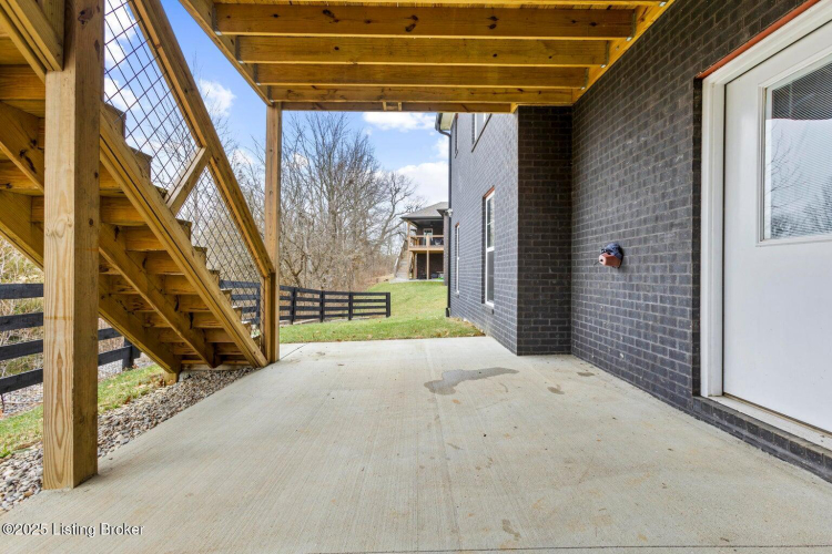 Listing Image 33