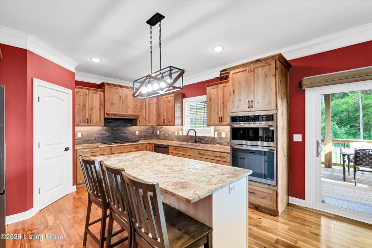 Listing Image 10