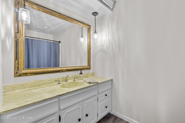 Listing Image 55