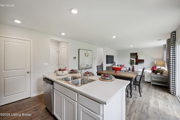 Listing Image 19