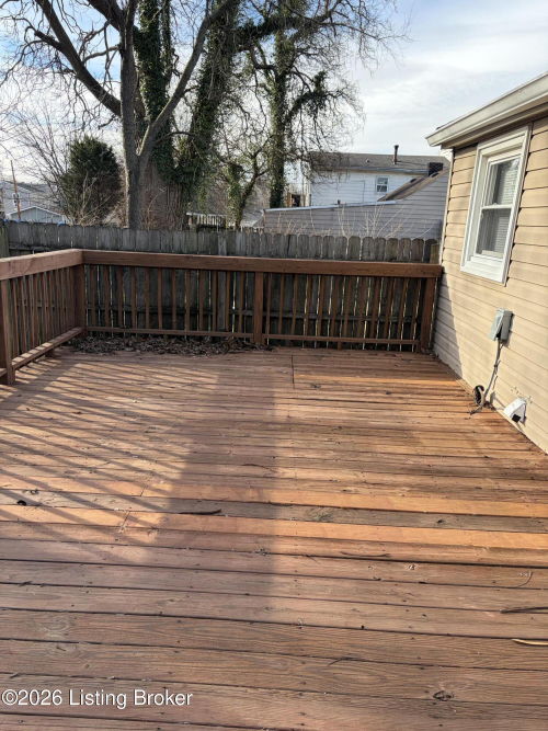 Listing Image 6