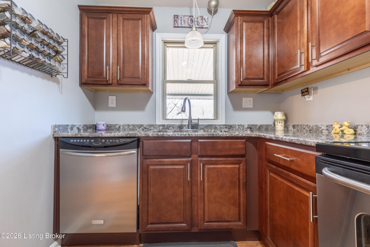 Listing Image 16