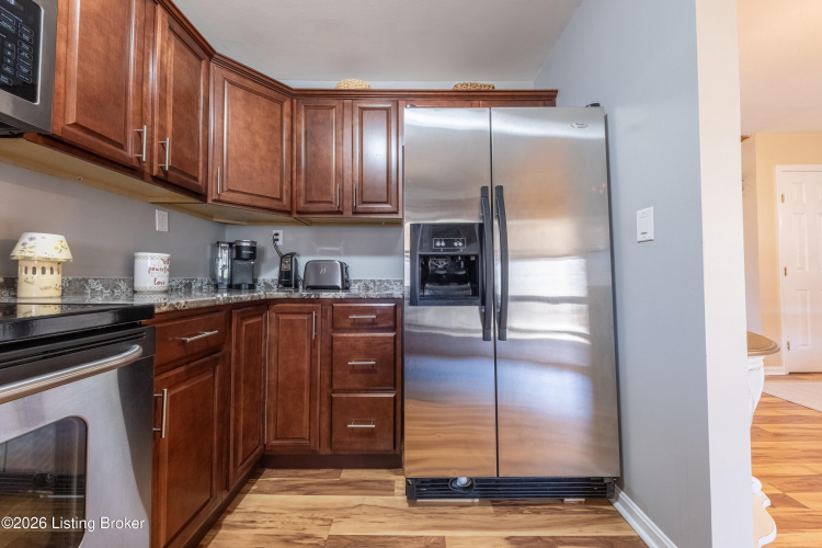 Listing Image 18