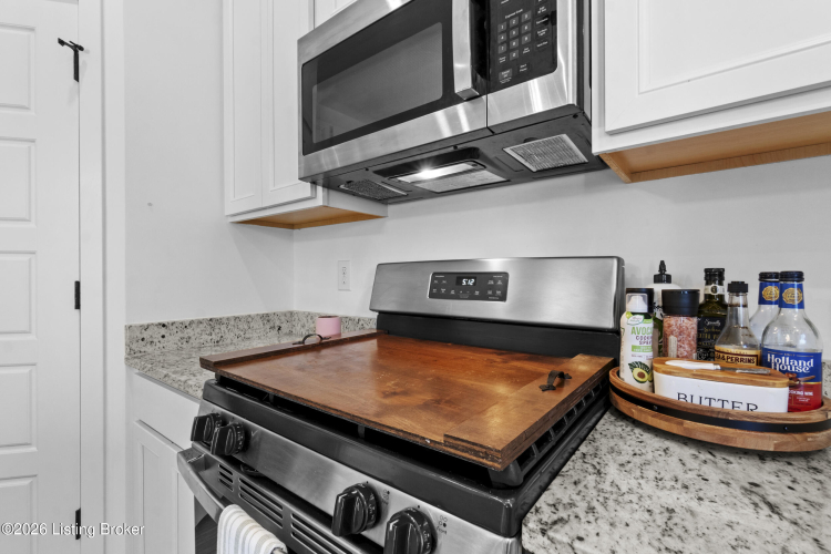 Listing Image 15