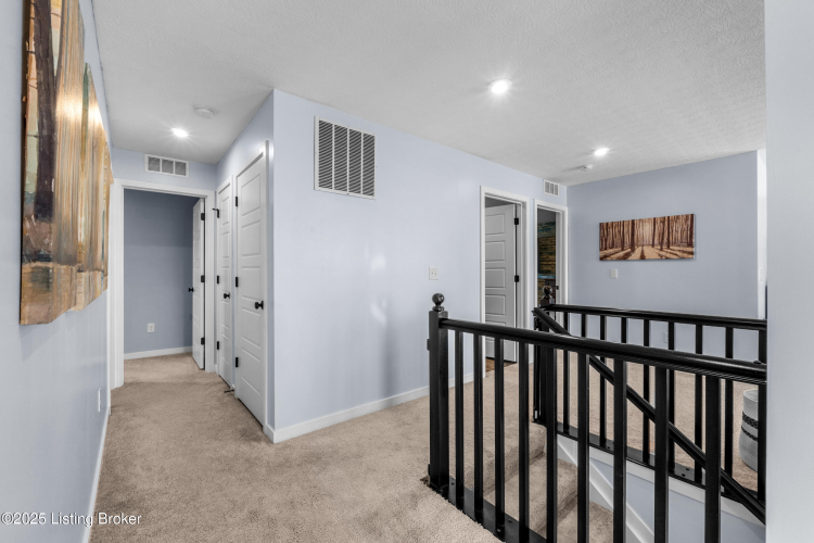 Listing Image 41