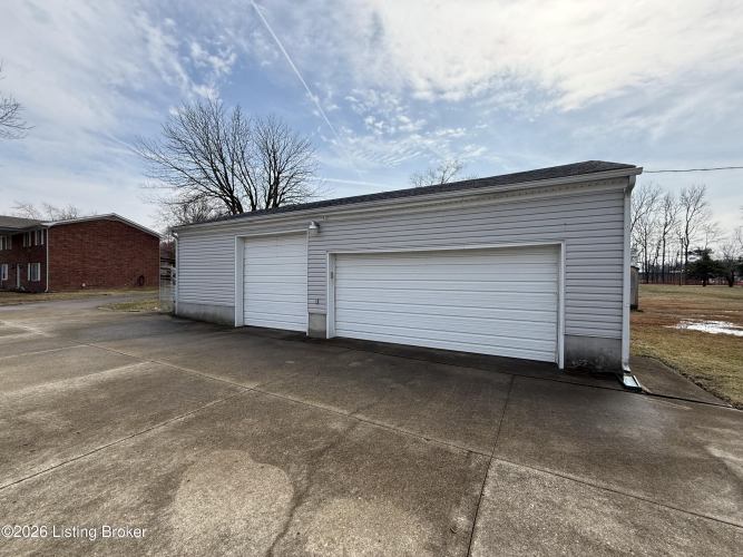 Listing Image 44