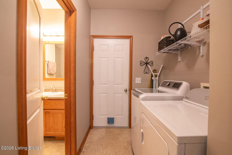 Listing Image 33
