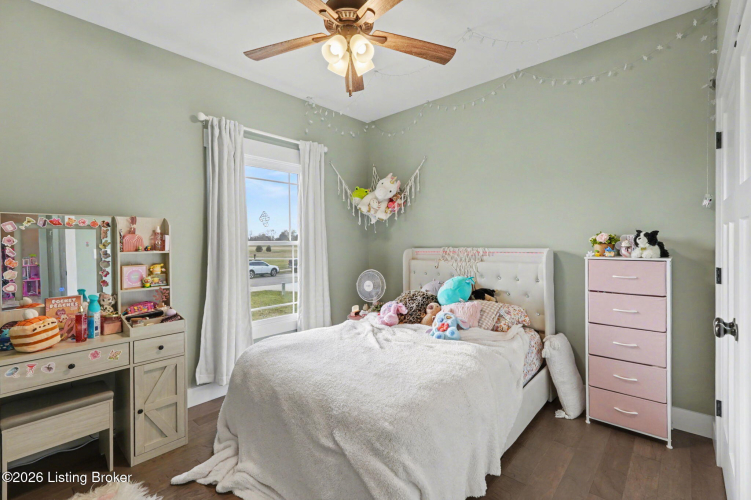 Listing Image 14