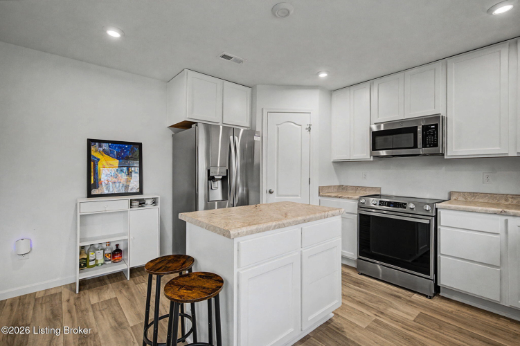 Listing Image 22