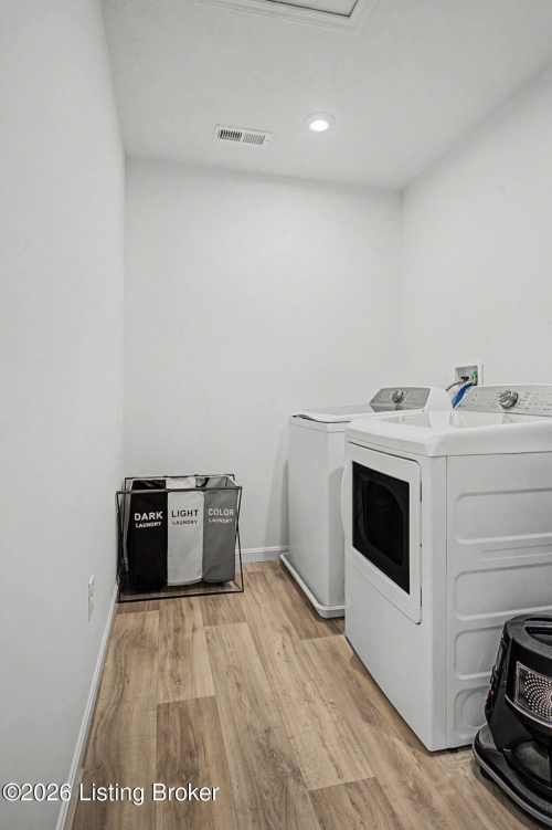 Listing Image 38