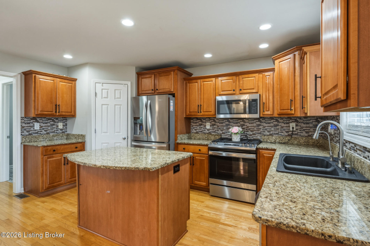 Listing Image 15
