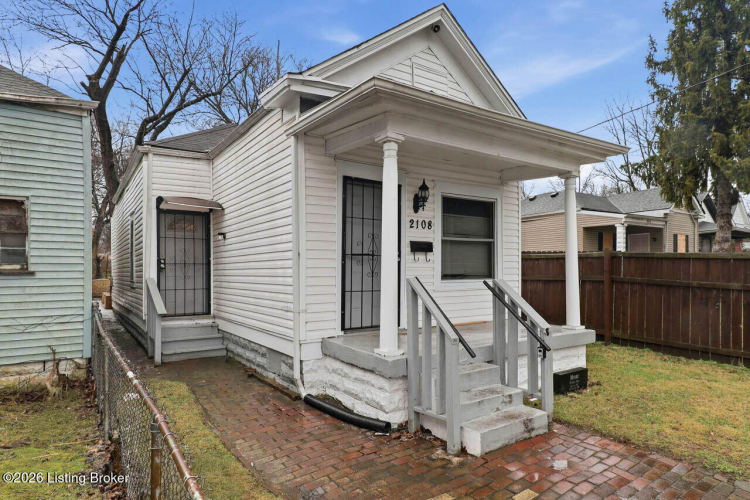 Listing Image 4