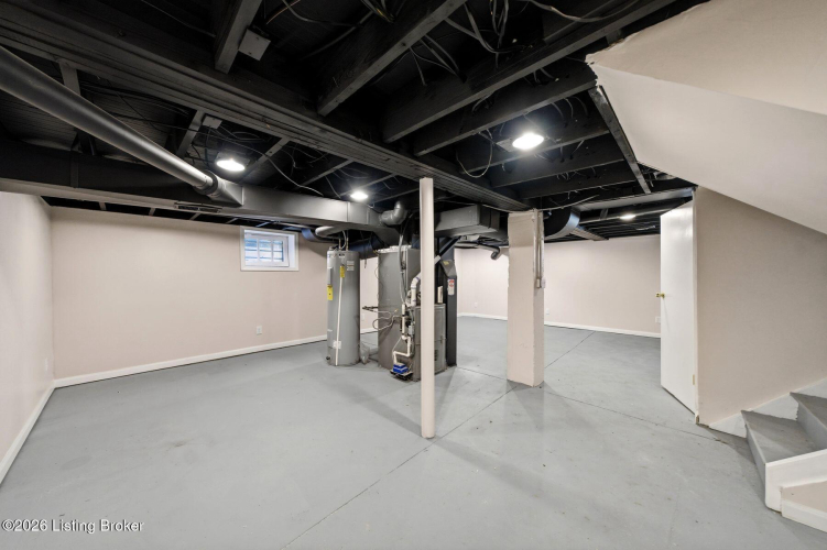Listing Image 37