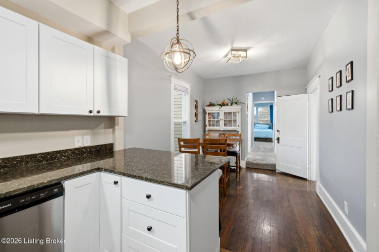 Listing Image 15