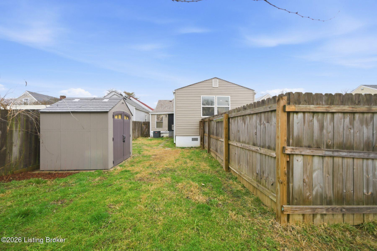 Listing Image 44