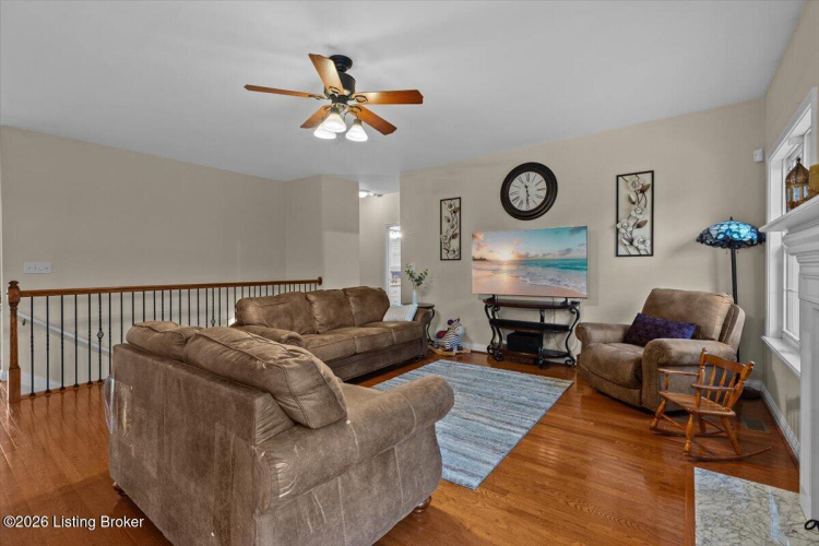 Listing Image 12