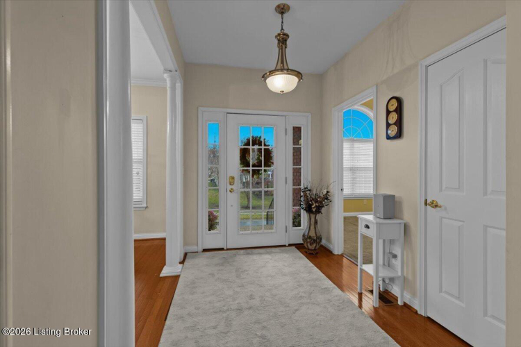 Listing Image 4
