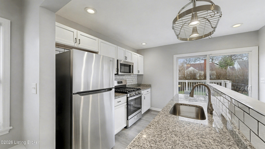 Listing Image 14