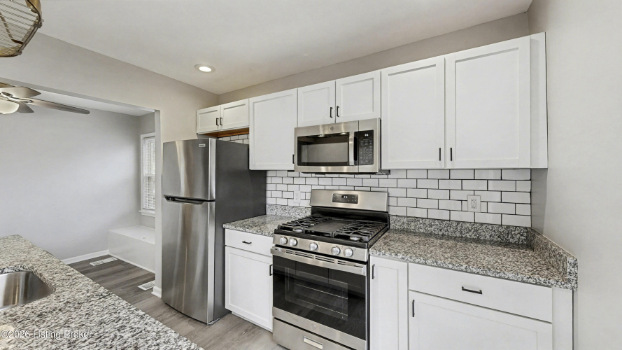 Listing Image 15