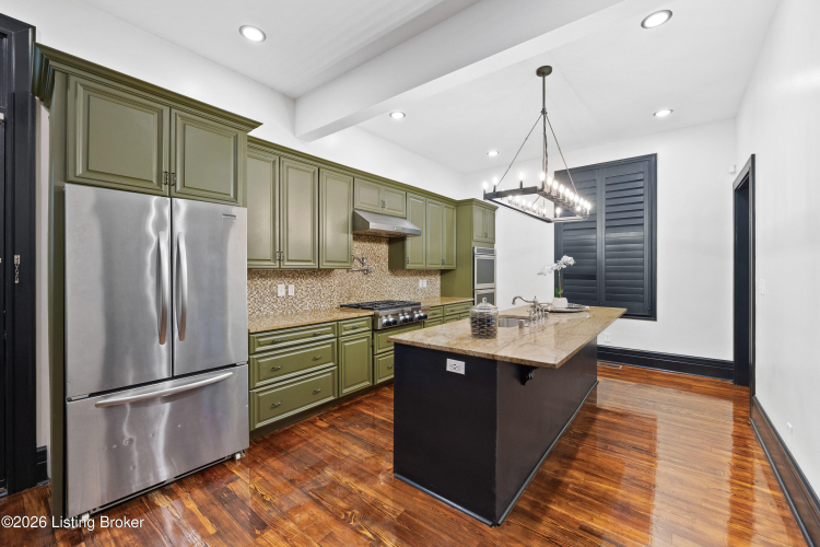 Listing Image 14