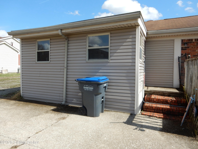 Listing Image 27