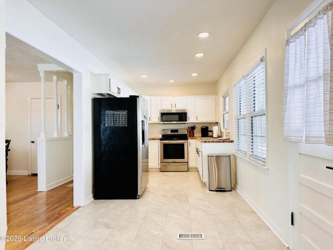Listing Image 23