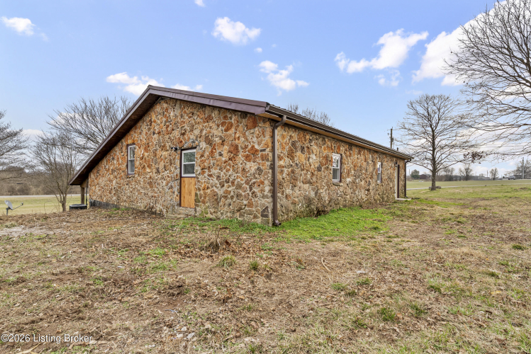 Listing Image 38