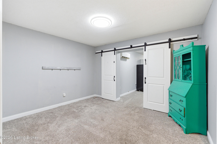 Listing Image 53