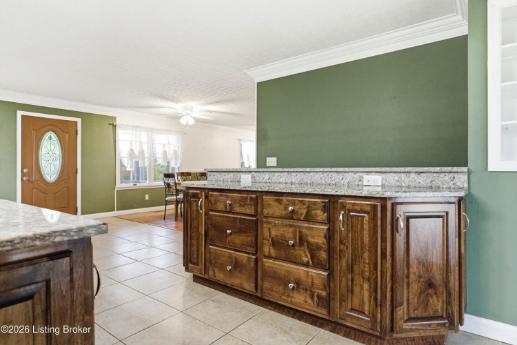 Listing Image 80
