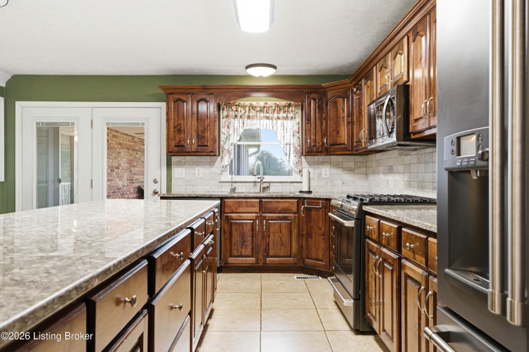 Listing Image 82